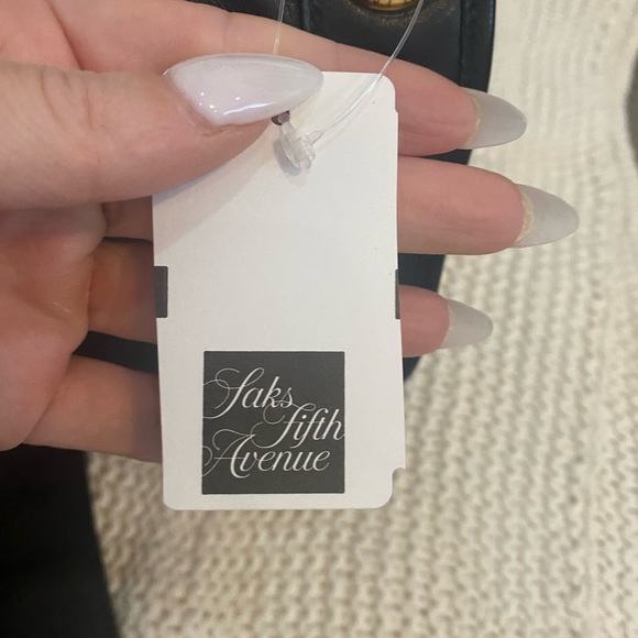 YSL Medium Niki in black calfskin, black logo & gold hardware. NWT - Picture 8 of 9